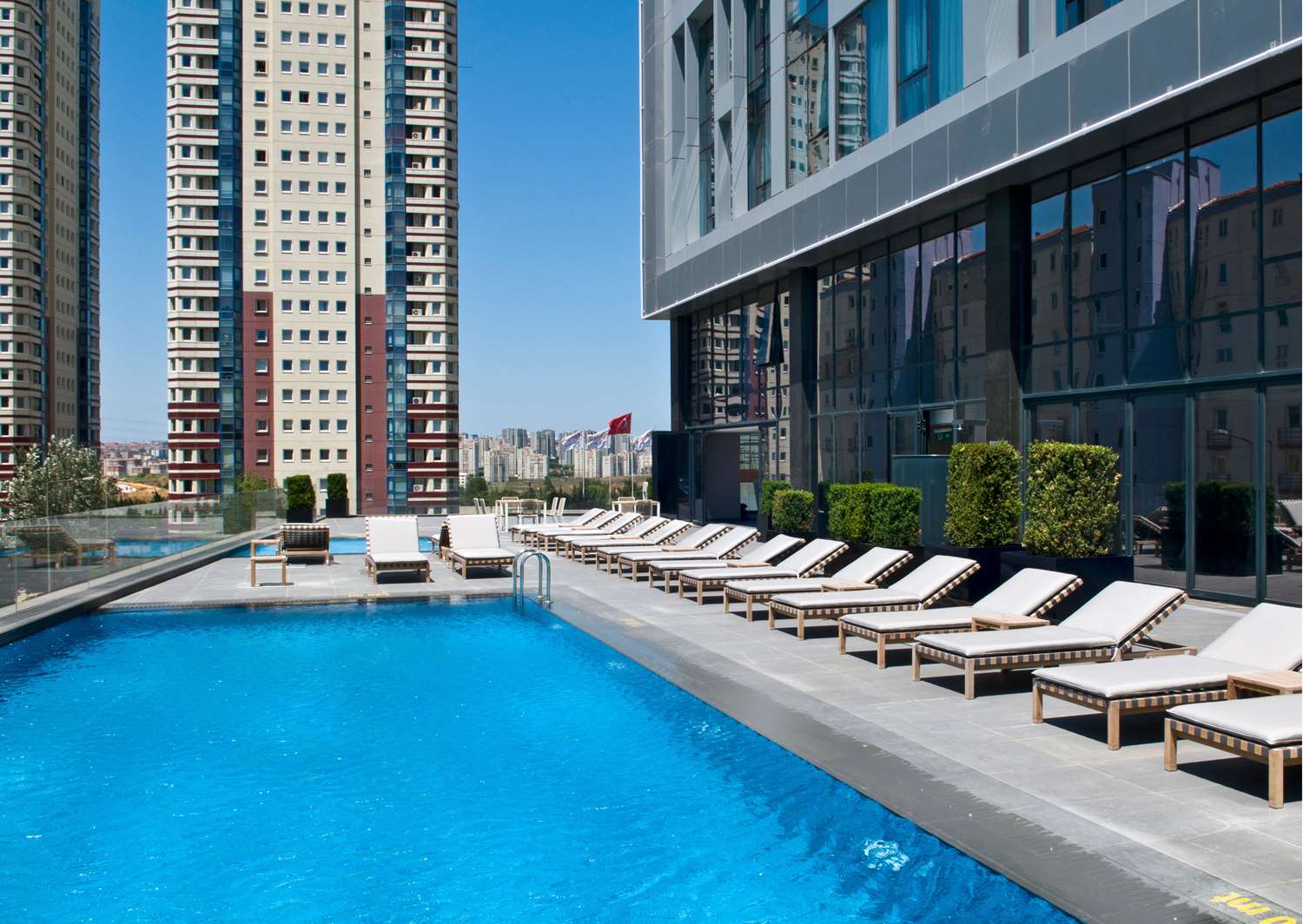 Radisson Blu Hotel Istanbul Asia - Tap to explore photos