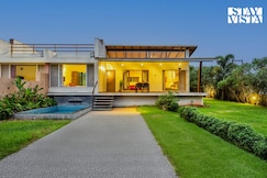 Blisswood Villa by VEO - Part of StayVista, Trimbak