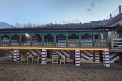 Benzer Backpackers Stay, Sangla