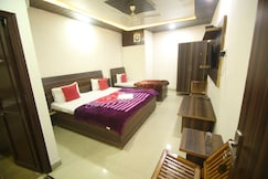 HOTEL AMRON 45, Chandigarh