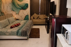 The Moonlight studio, Dadri