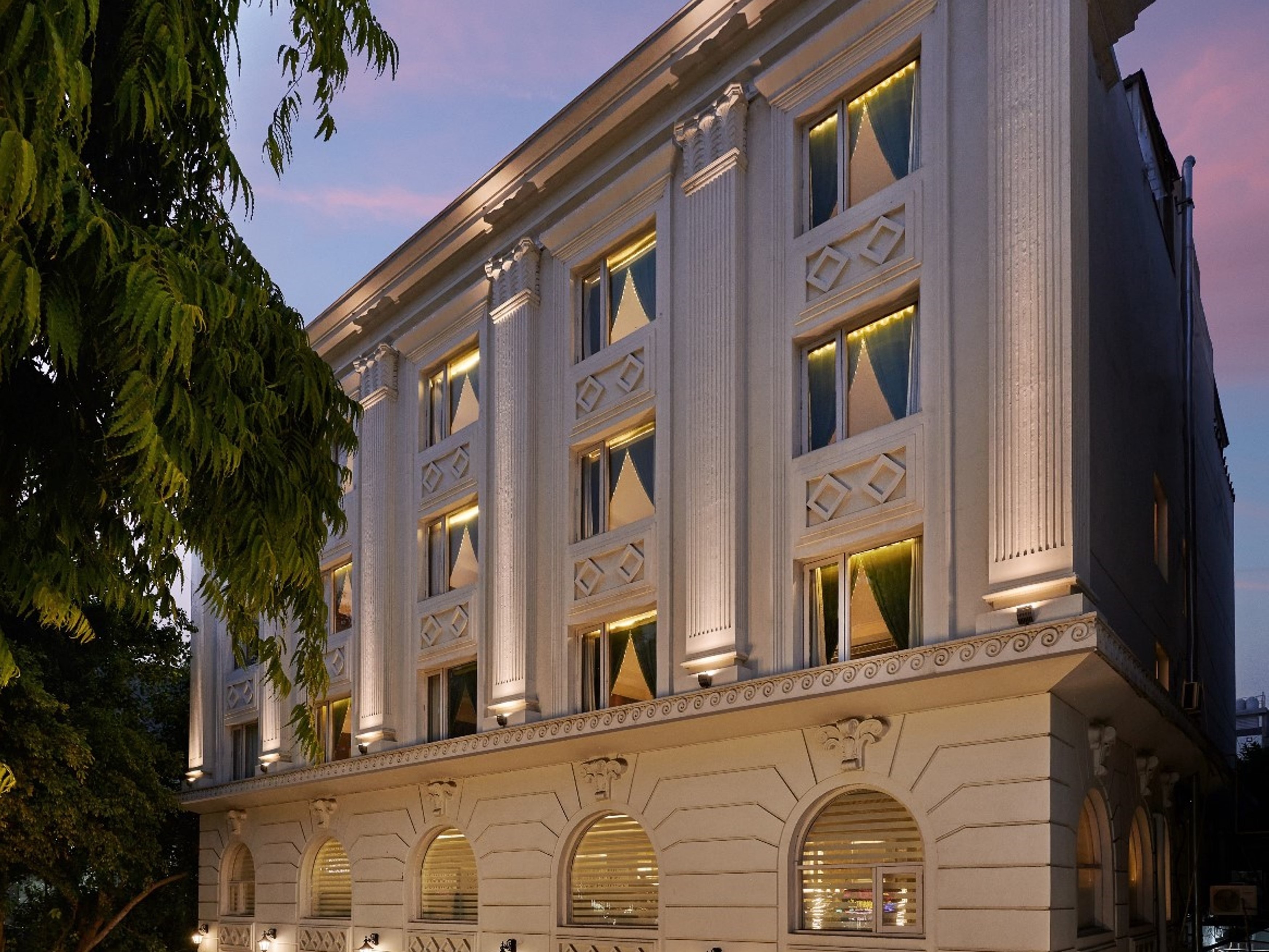 Deventure Sarovar Portico Patel Nagar - Tap to explore photos