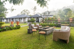 Garfield Bungalow by TONIK, Ella