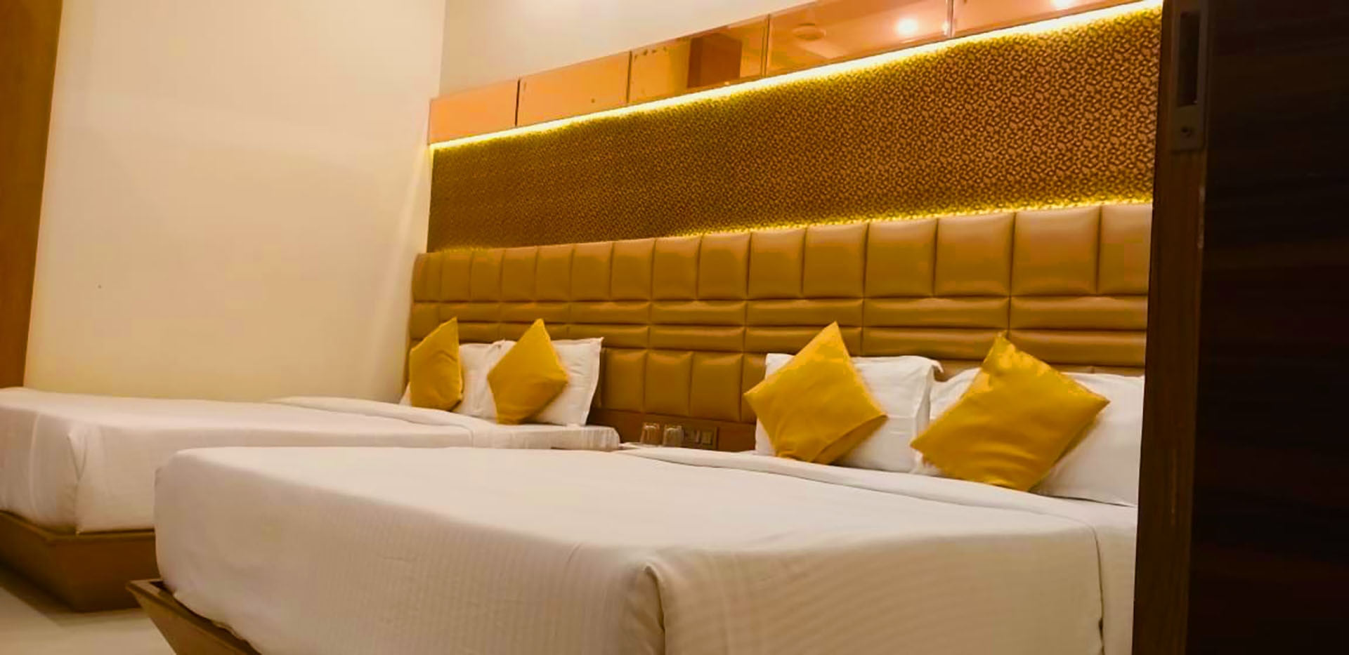 Premium Quadruple Room 1