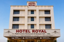 Royal Palace Hotel, Kamrej