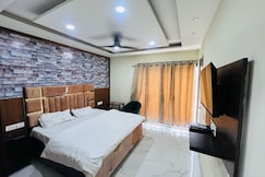 Makhan Veg Dhaba and Hotel, Jalandhar