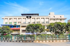 Super Collection O Infocity Metro Station Gandhinagar Formerly Hotel Grand Krishna, Gandhinagar