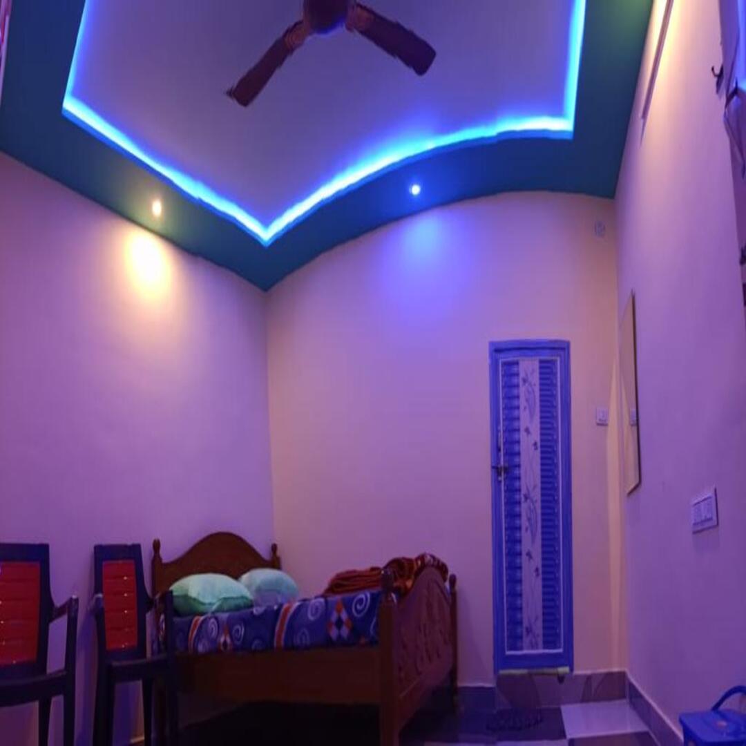 Sivalingam Accommodation - Tap to explore photos
