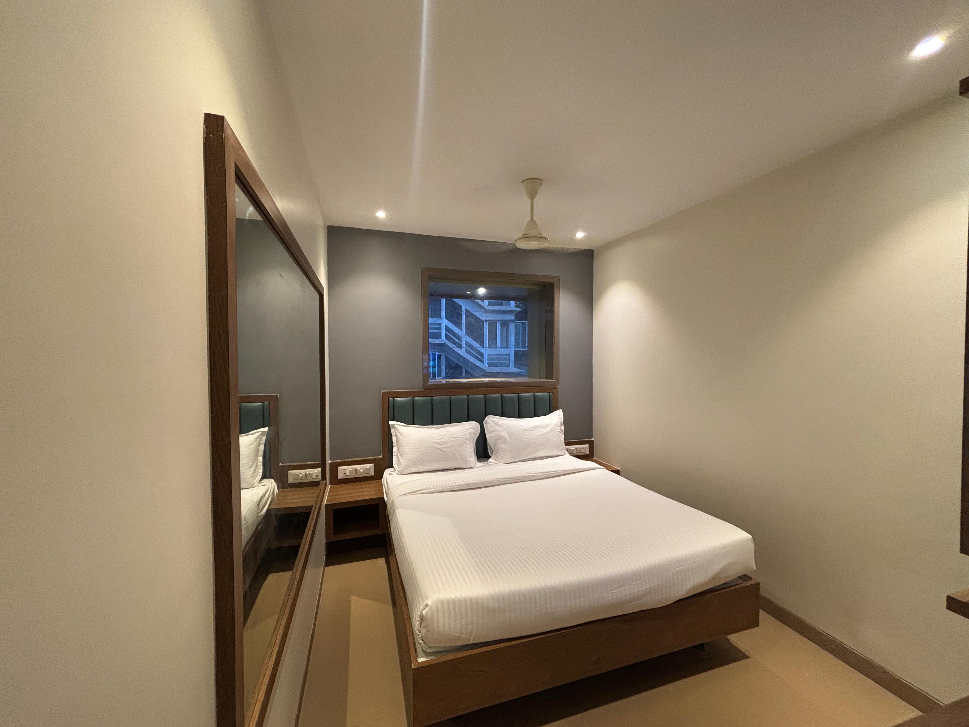 Hotel Sai Samrudhi Rooms - Tap to explore photos