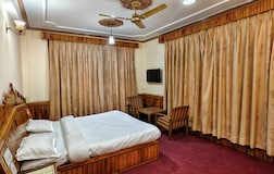 Deluxe Room 201