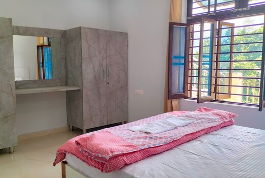 hill-view apartment rishikesh