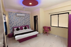 Hotel Moon light, Indore