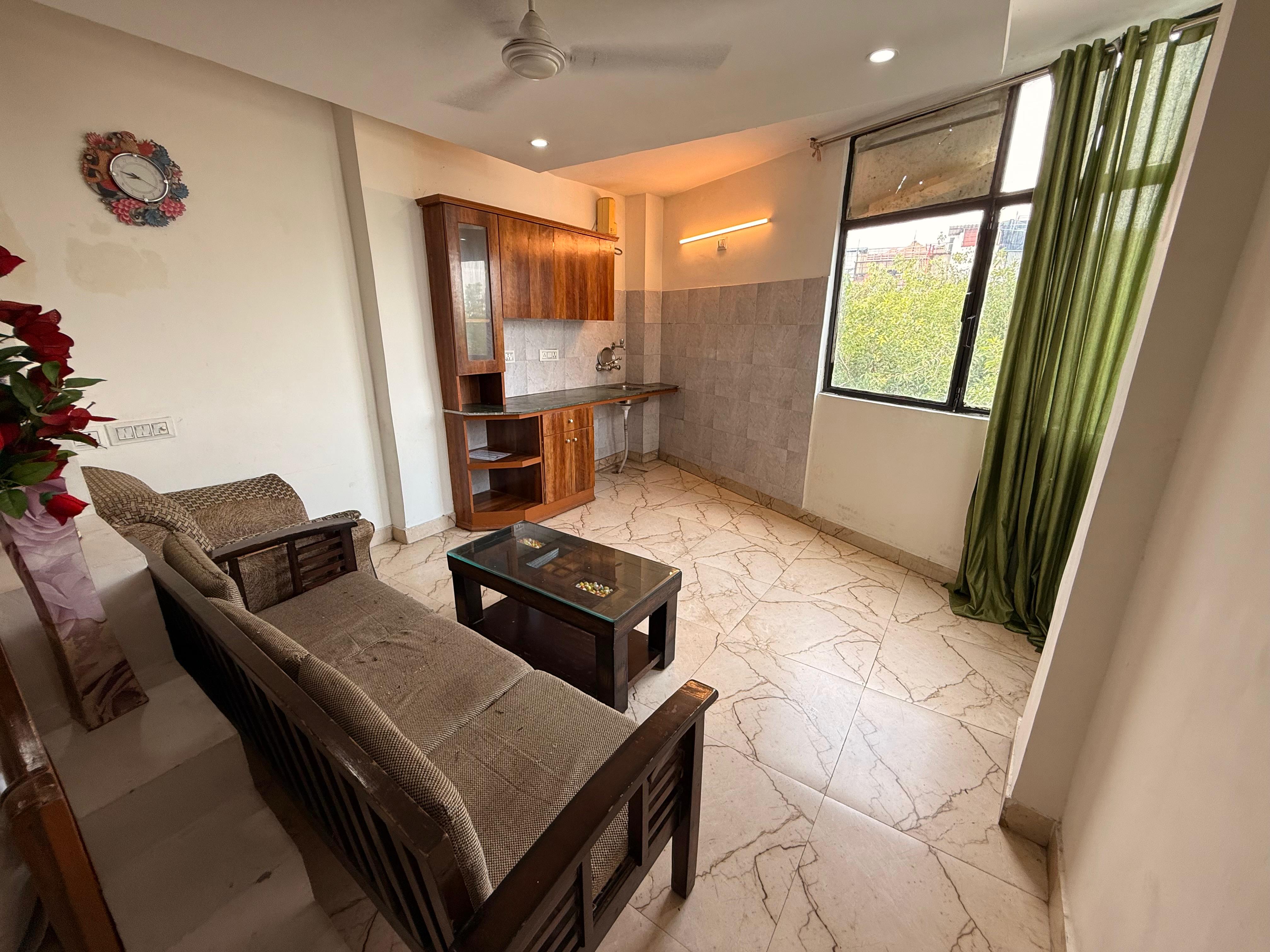 Hauz Khas Inn Hotel - Tap to explore photos