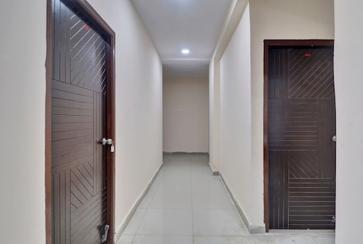 Hotel O Shri Ganesh Near By Himayatnagar,Ashok Nagar,RTC X Roads