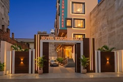 HOTEL KUSUM PALACE, Gaya