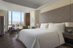 Conrad Urumqi, Urumqi