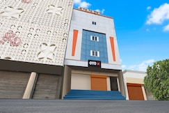 Super Hotel O 83167 Golden Key Inn, Delhi