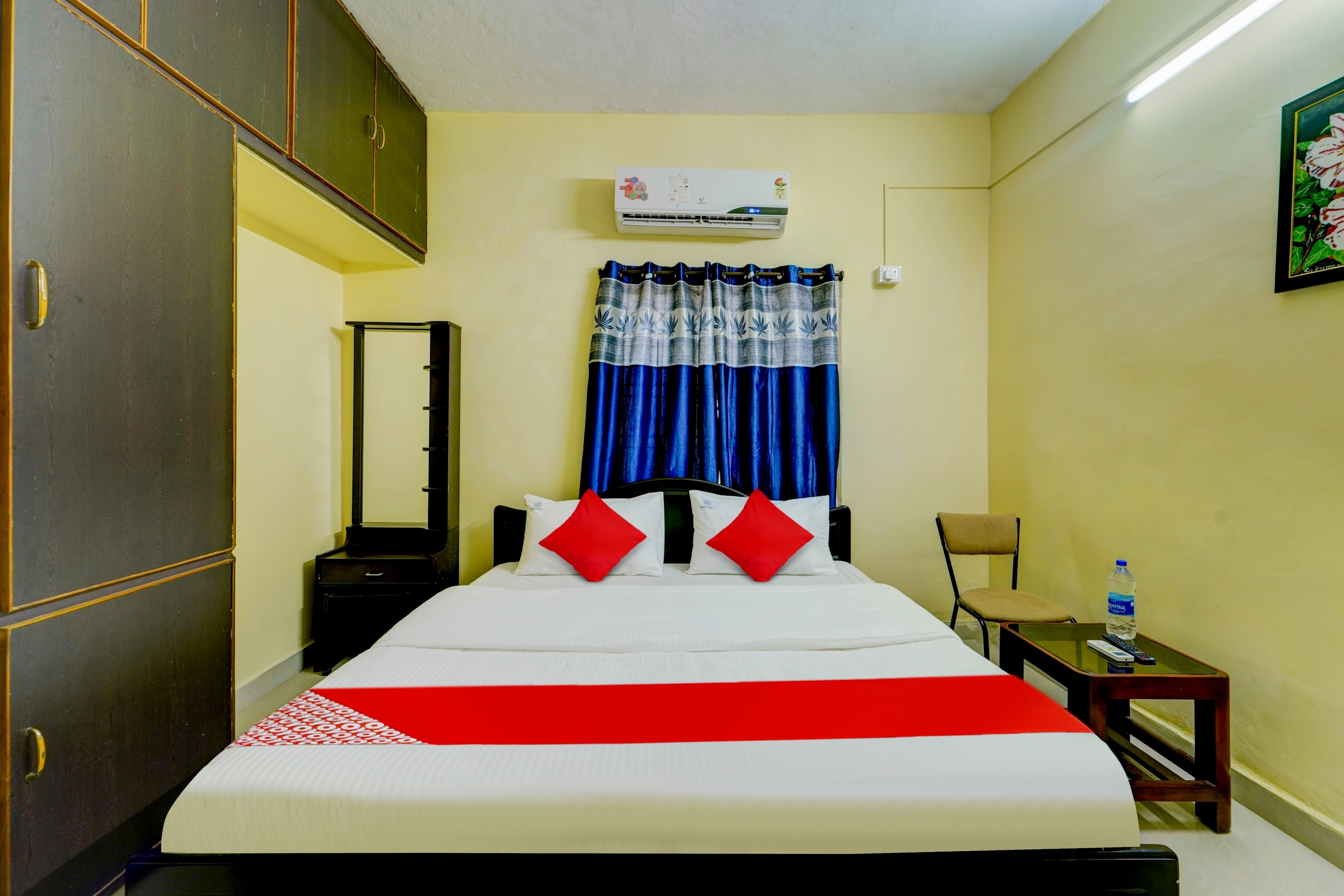Hotel O Sree Nivas Homestay - Tap to explore photos