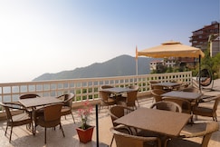 Hotel Samrat | On Mall Road with Complimentary Parking, Mussoorie