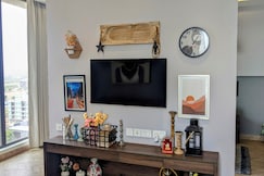 Studio Apt - 2TVs, WiFi & Free Parking, Gurgaon