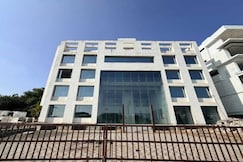 Palette Hotel and Resort Bhigwan Bus Stand, Daund