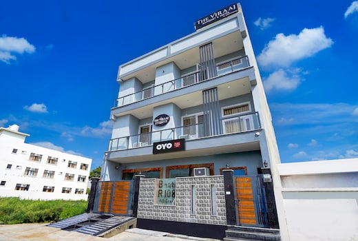 Hotel O THE VIRAAJ BANQUET & HOTEL