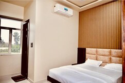 Hotel Rameshwaram, Mathura