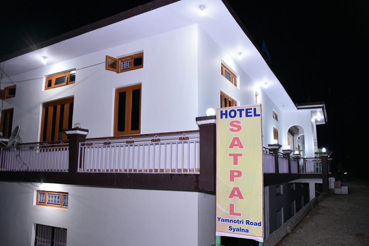 Hotel Satpal - Tap to explore photos
