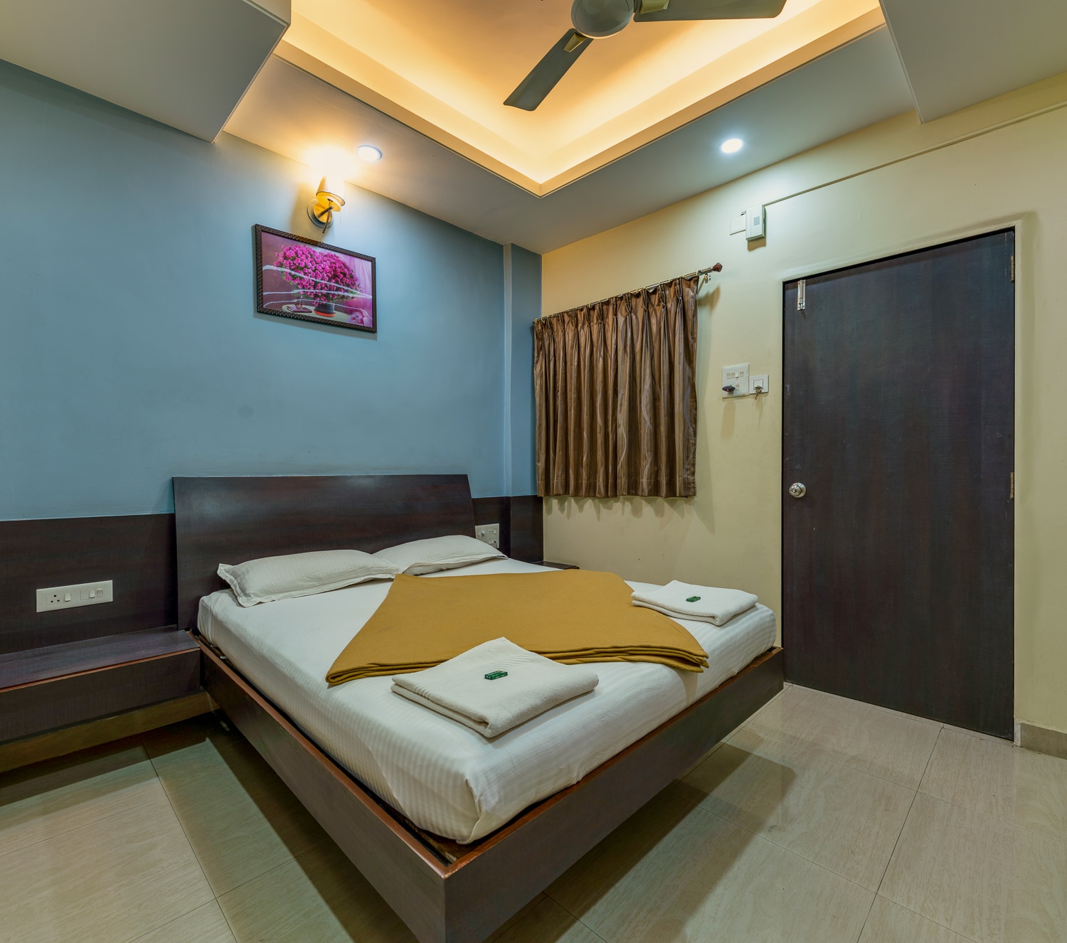 Deluxe Room Non AC 1