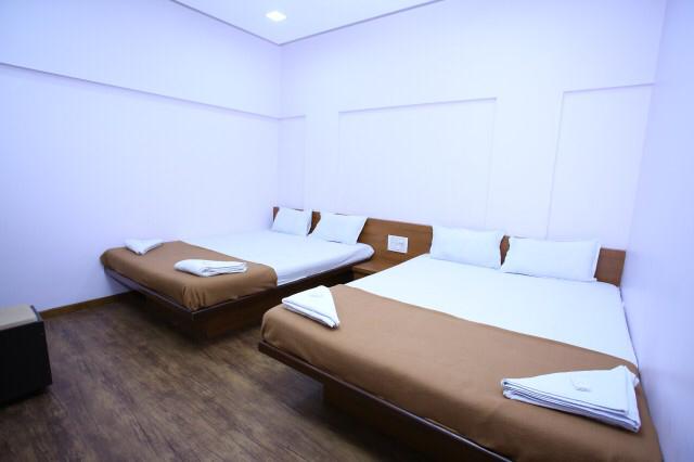 Rajhuns Deluxe Lodging - Tap to explore photos