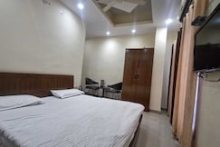 Collection O Bus Terminal Haldwani Formerly Moti Tower, Haldwani