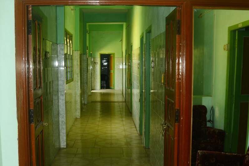 S.R.K. Tourist Homes, Thirunageswaram - Tap to explore photos