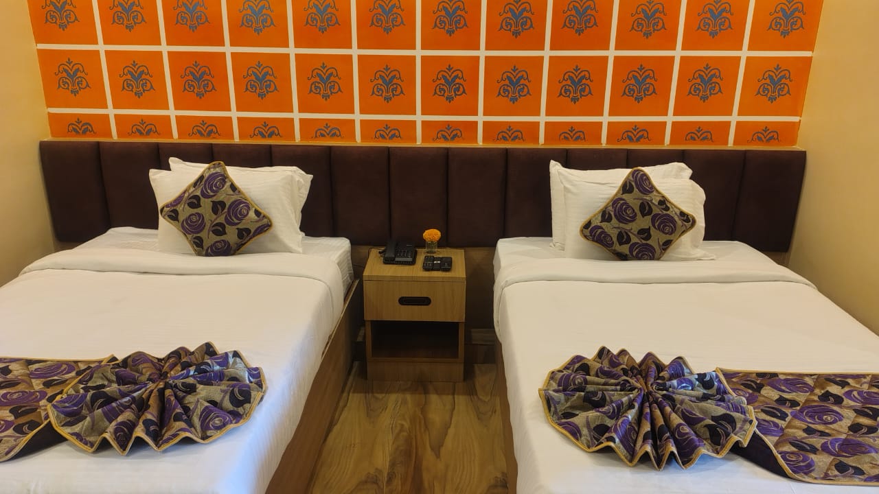 SAROJINI GARDEN HOTEL & RESTAURANT - Tap to explore photos
