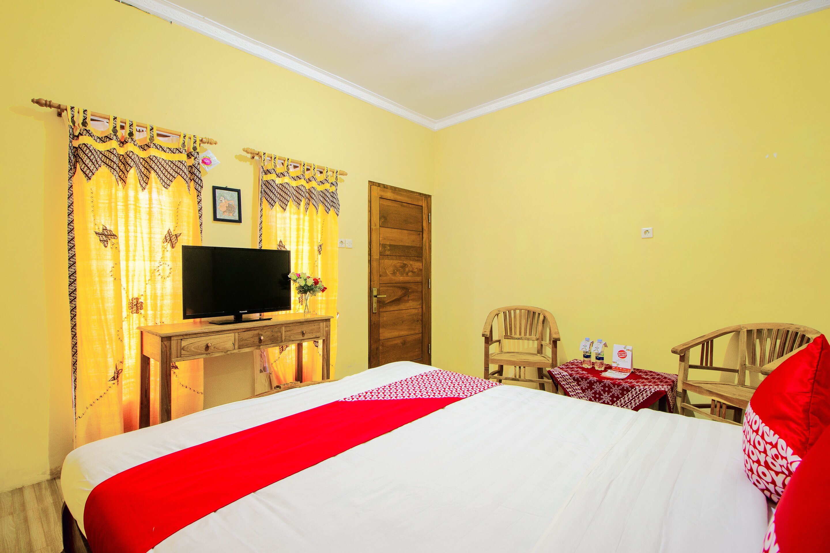 OYO 2047 Opak Village Bed & Breakfast - Tap to explore photos