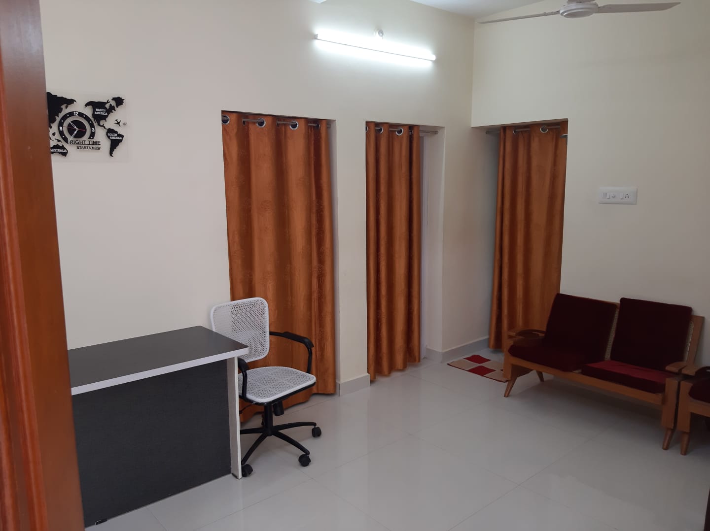 DELVI SERVICE APARTMENT - Tap to explore photos