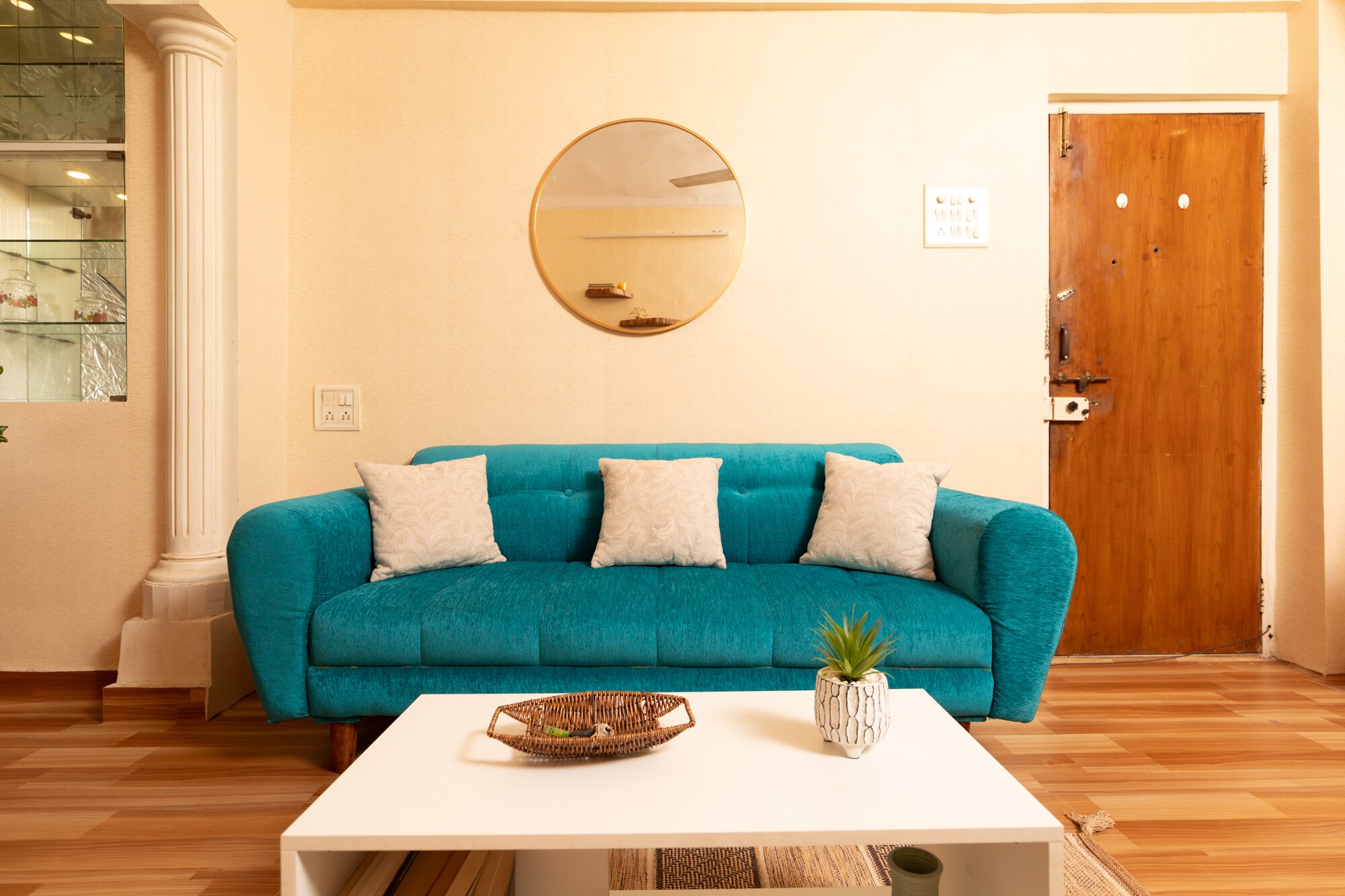 Budget friendly 2bhk in Bandra - Tap to explore photos