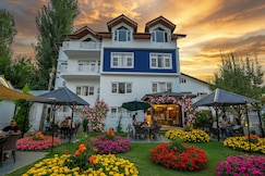 HOTEL FIRDOUS BY SOLAIRE, Srinagar