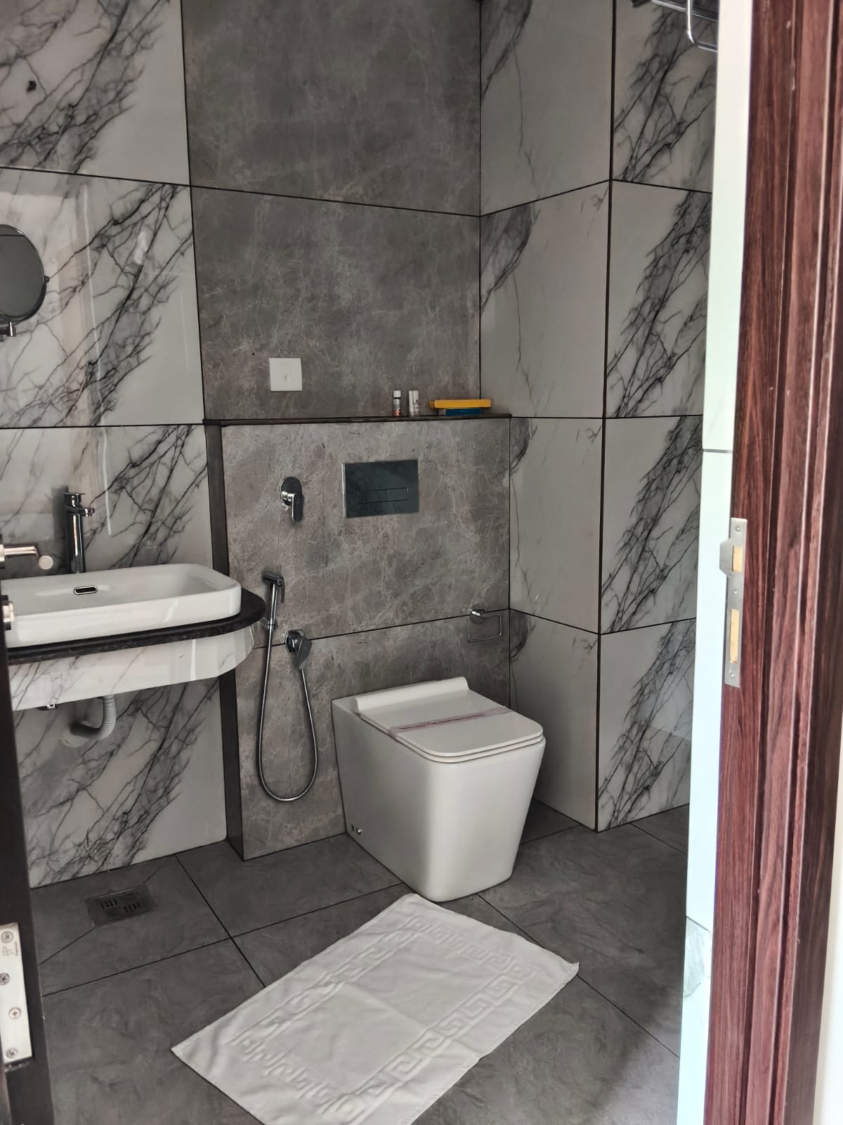 Sabu's Grand Royale Hotel - Tap to explore photos