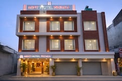 Mint Hotel Premia, Mohali