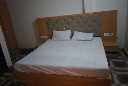 Hotel O Ayodhya Deluxe