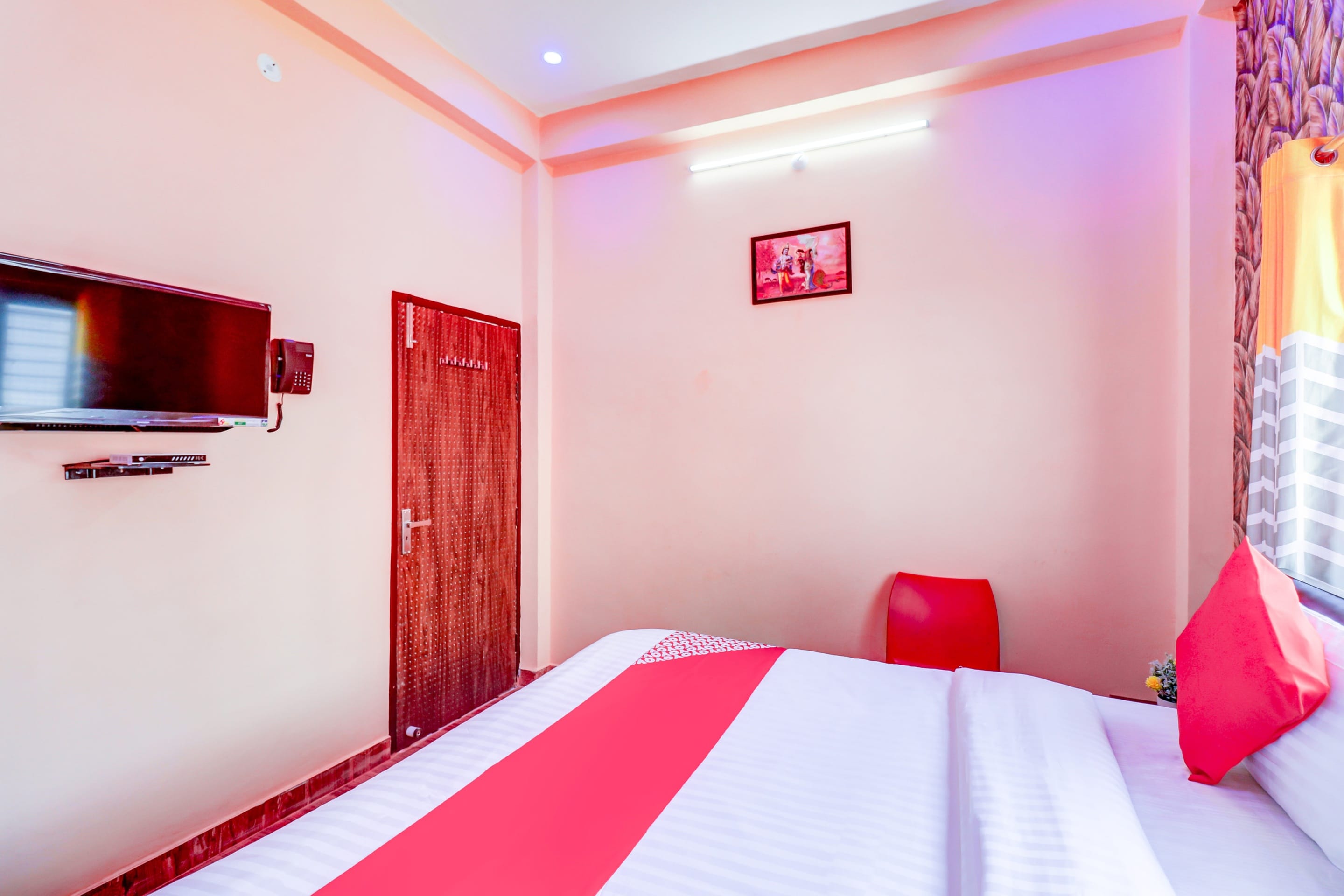 Hotel O Radhey Krishna Bhawan - Tap to explore photos