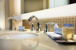 DoubleTree by Hilton Sterling - Dulles Airport, Baltimore