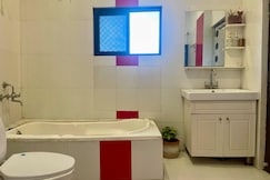 Seren Lakeside Homestay, Udaipur