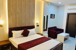 Hotel Mangalam, Kota