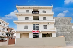 Hotel O Grand Hotel, Greater Noida