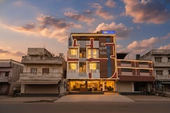 FabHotel Raghumani Palace (Near Mahakal Mandir), Ujjain