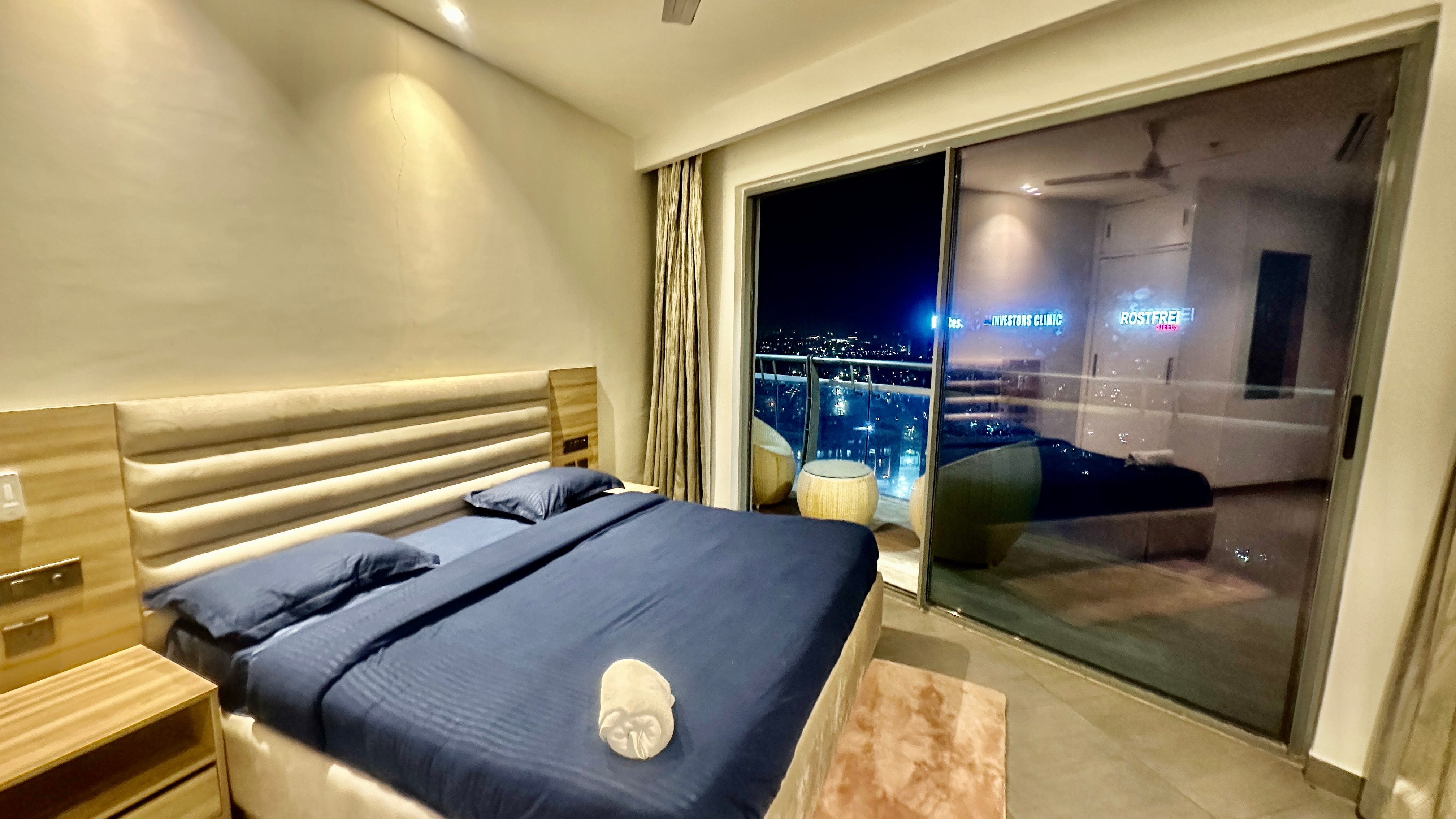 High Rise Haven 2BHK Stay at 29th Floor - Tap to explore photos