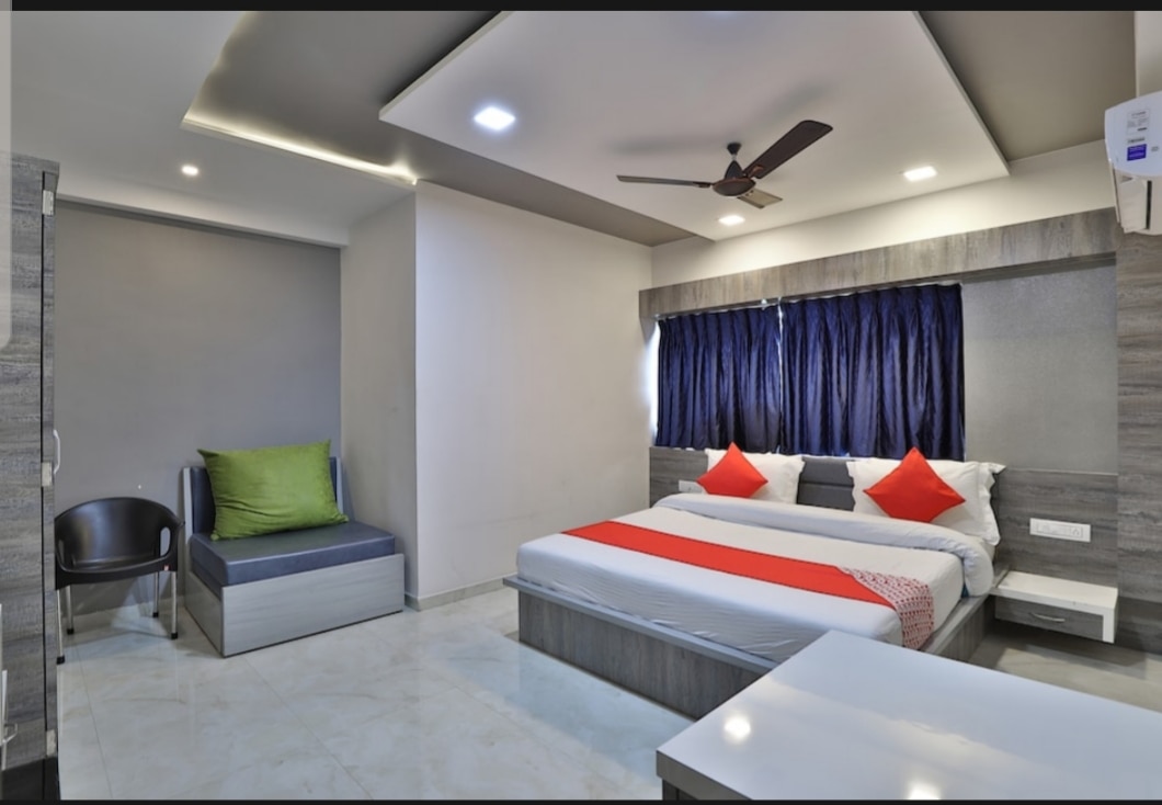 Hotel Preet Palace - Tap to explore photos