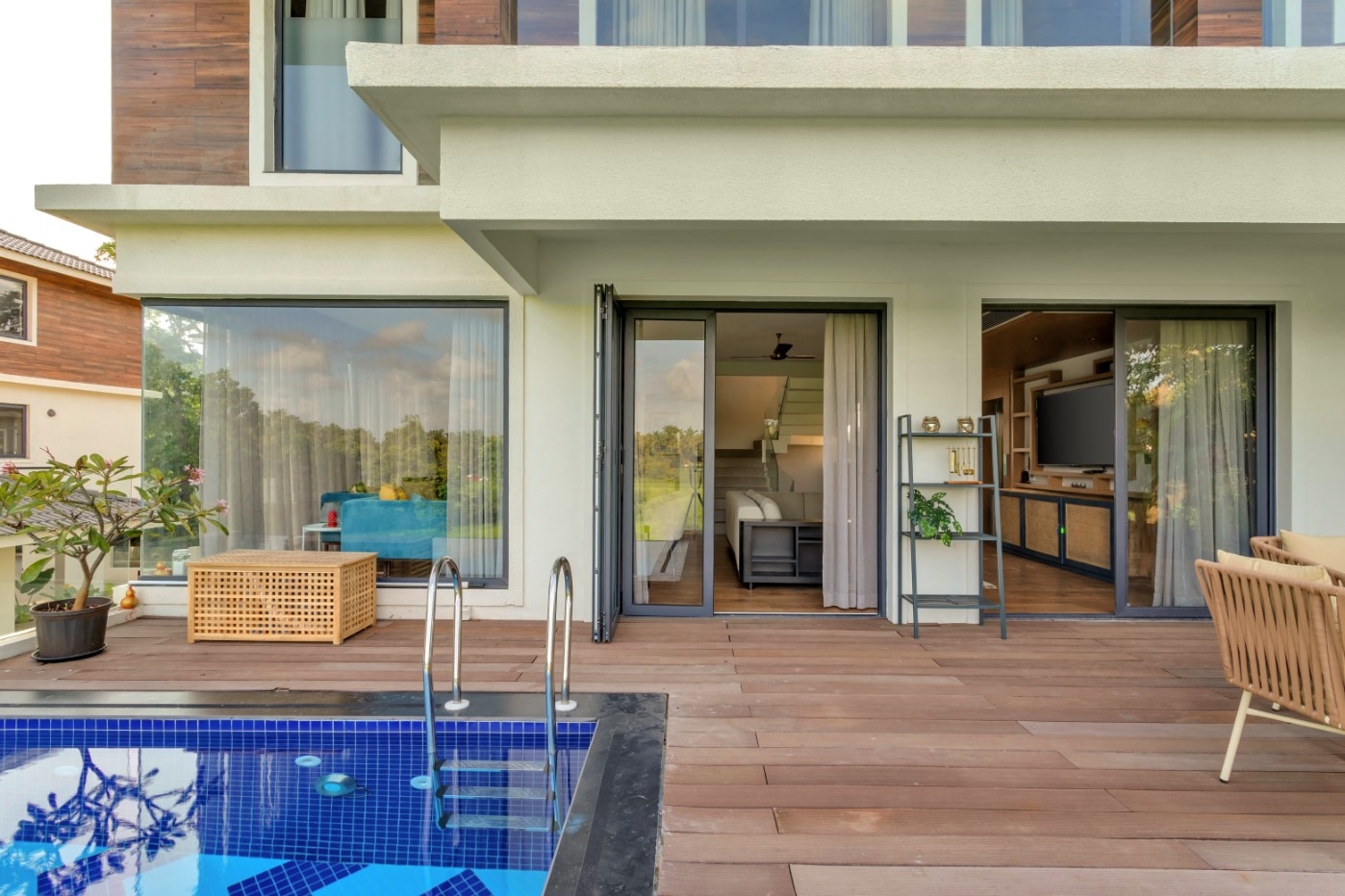 Arpora 4BHK|Private Pool|Modern |Lost Traveller| LT426(V7) - Tap to explore photos