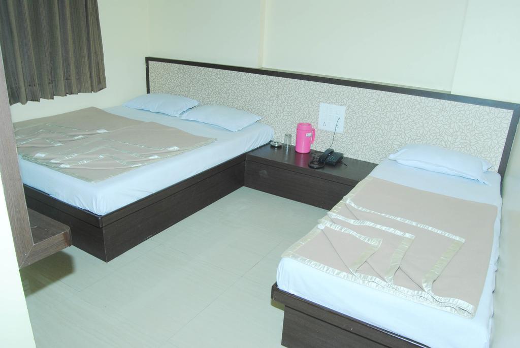 HOTEL SAI NIWAS 5